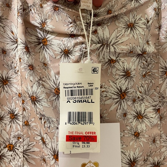 Top - Picture 2 of 2